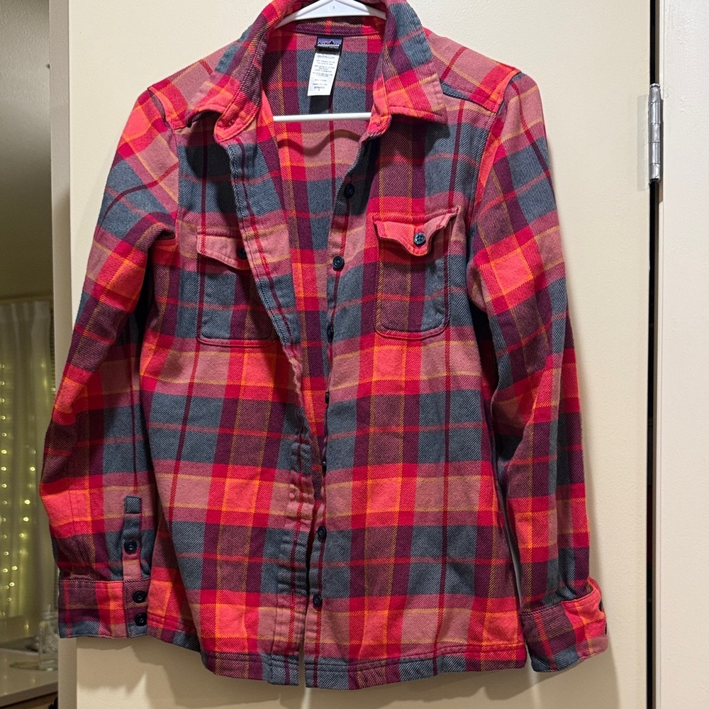 Patagonia Red Plaid flannel button up